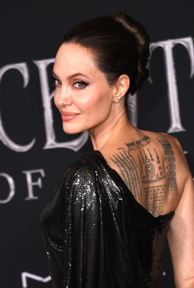 الممثلة المتميّزة أنجيلينا جولي 