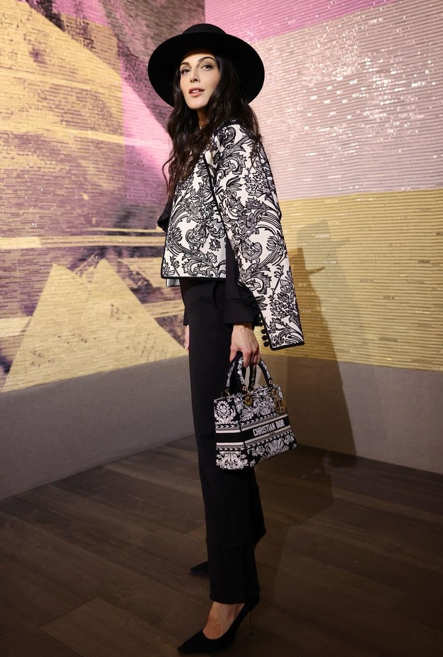 المتألقة الممثلة رزان جمال في إطلالة من Dior