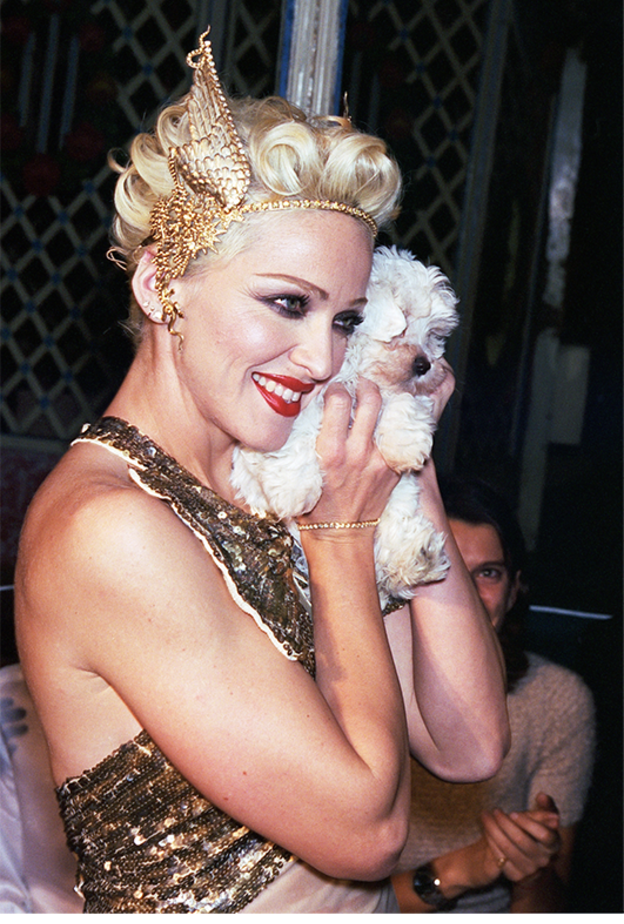 أيقونات موسيقية تحوّلت إلى رموز في الموضة