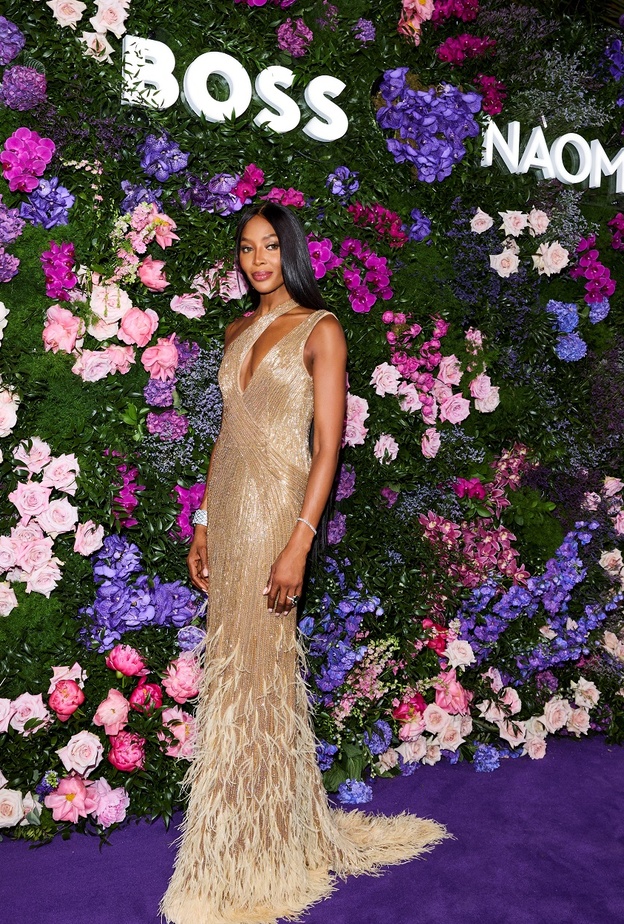 إطلالتان مبهرتان لـ نعومي كامبل بتوقيع BOSS احتفالاً بعيد ميلادها في مدينة كان..إليكم التفاصيل