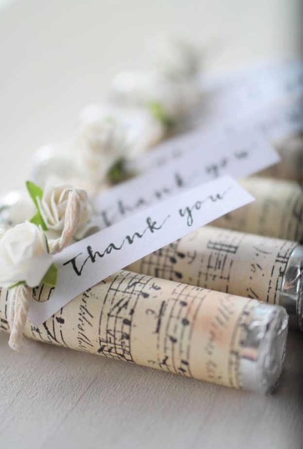 أفكار رائعة ومميزة لديكور حفل الزفاف لعشاق الموسيقى