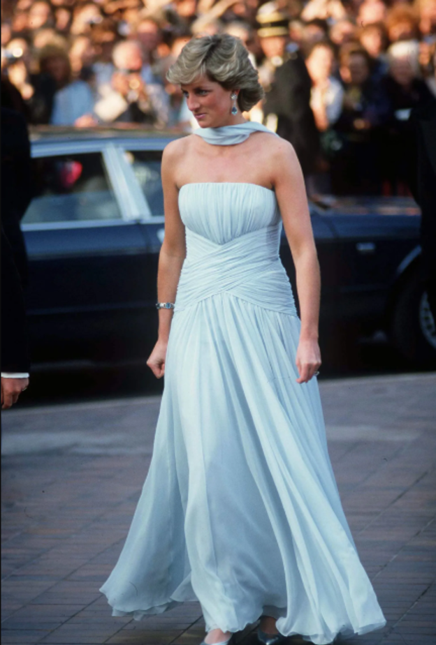 توقيع الأميرة ديانا الخاص في مهرجان كان يعود إلى السجادة الحمراء