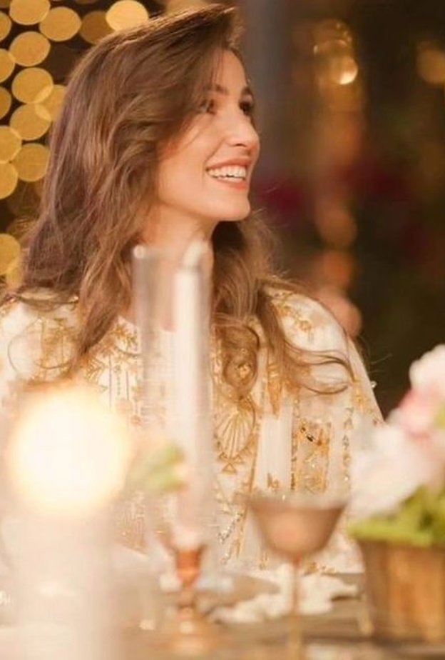 من هي رجوة السيف زوجة ولي العهد الأردني؟