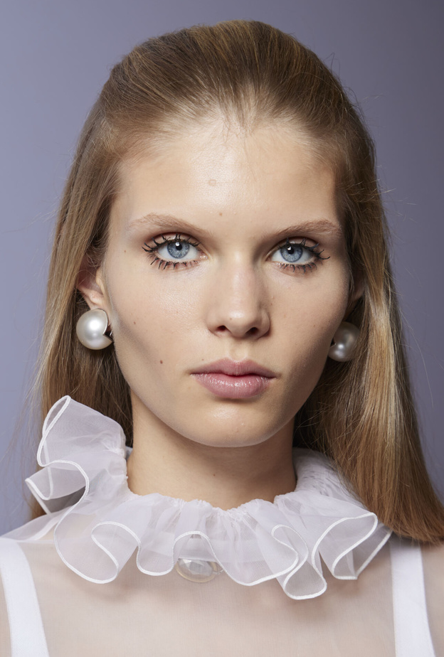 أجدد مستحضرات الماسكارا المضادة للماء في العطلة