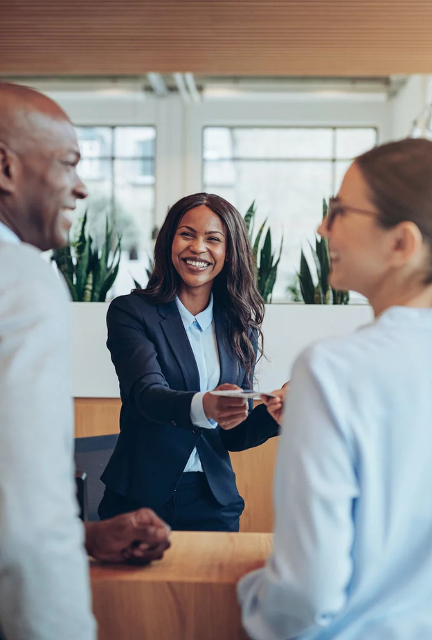 أفضل 10 مهارات شخصية في مجال الضيافة والسياحة