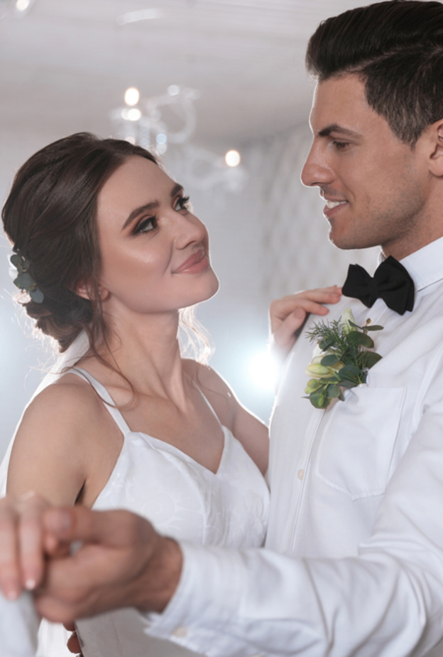 الرقصة الأولى يجب أن تعكس رومانسية الزوجين