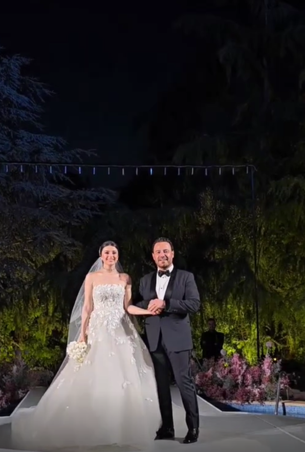 الفنان عاصي الحلاني يغني لماريتا