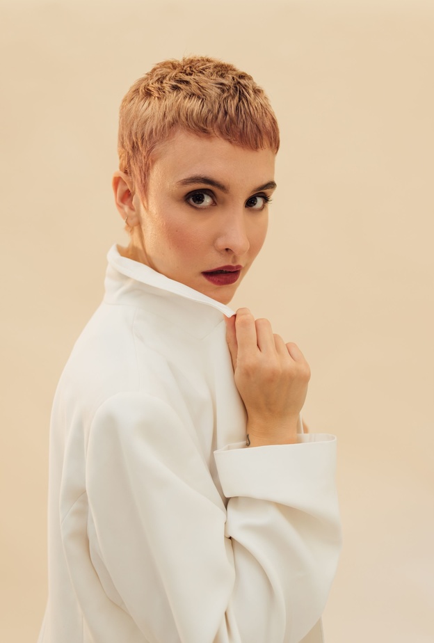 حصريا لـ "هي": 4 مغنيات عربيات شابات يشقن طريقهن نحو العالمية