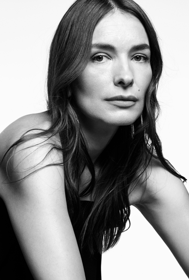 المصممة ROKSANDA لـ"هي": من دون السفر ستكون أفكارنا الإبداعية مقيّدة