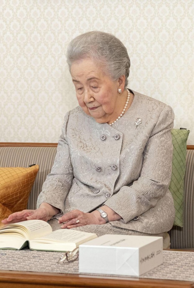 تعرفي على أكبر أفراد العائلات الملكية سنا على وجه الأرض