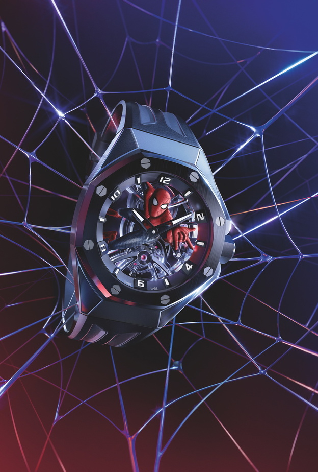 ساعة رويال أوك كونسِبت توربيون سبايدر مان الجديدة 