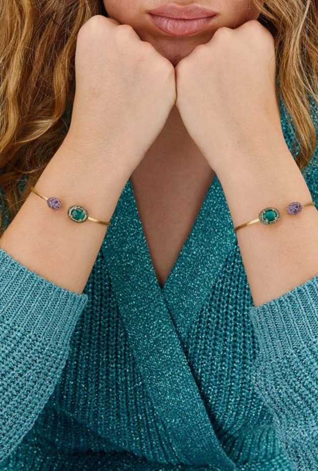 سوار مرصع بالجمشت والتسافوريت من نانيس Nanis 