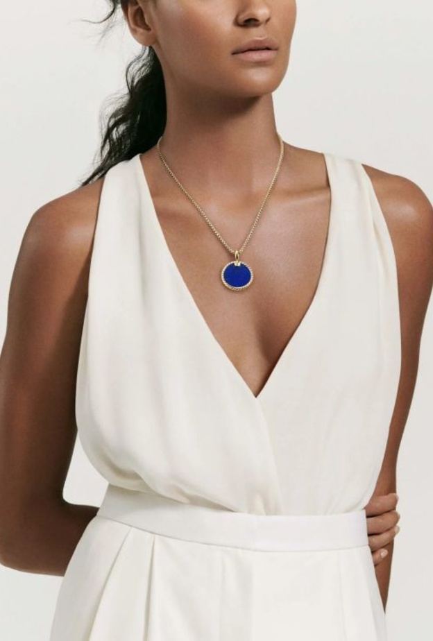 عقد مرصع باللازورد من مجموعة DY Elements من ديفيد يورمان David Yurman 