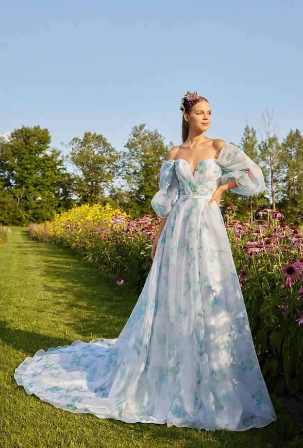 فساتين زفاف في الحديقة@esposa