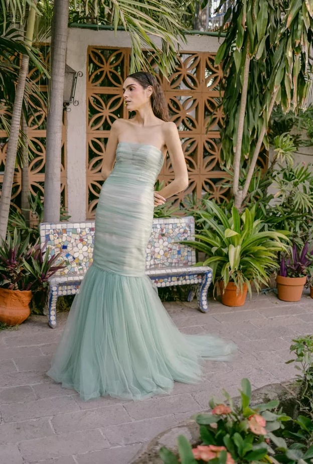 فساتين زفاف لحفلات زفاف على الشاطئ@nadiamanjarrez