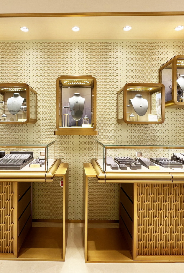 متجر دماس الجديد في دبي