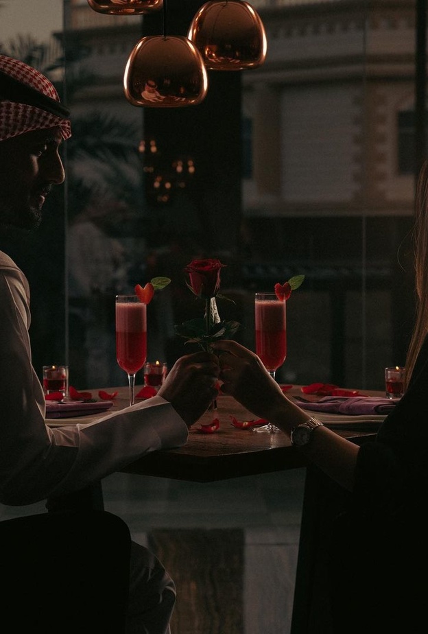 10 مطاعم فاخرة تستحق أن تسافري لها بالمملكة