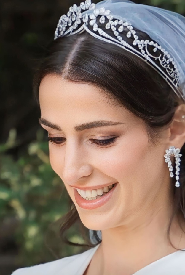 خبير تجميل الأميرة رجوة الحسن Robert Sesnek يكشف ل"هي" أسرار مكياج زفافها في حوار حصري  