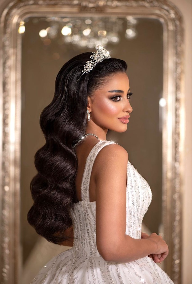 من تسريحات العرايس من المتخصصة بالتسريحات رشا غازي