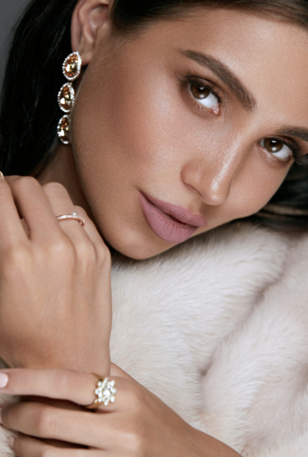 نصائح لتلميع وتنظيف المجوهرات الذهبية في فصل الصيف