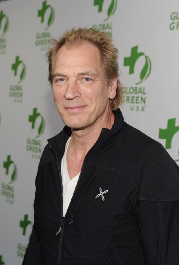 جوليان ساندز 