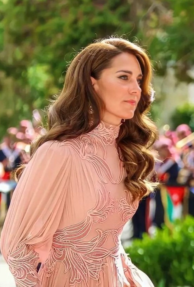 اطلالة الاميرة كيت ميدلتون والامير ويليام في حفل زفاف الامير حسين- الصورة من صفحة princess_catherine_wales -