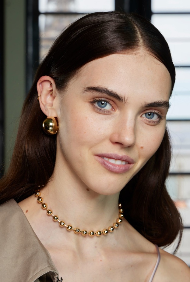 مكياج مثالي للحفاظ على إشراق وجهك بشكل طبيعي في إجازة العيد