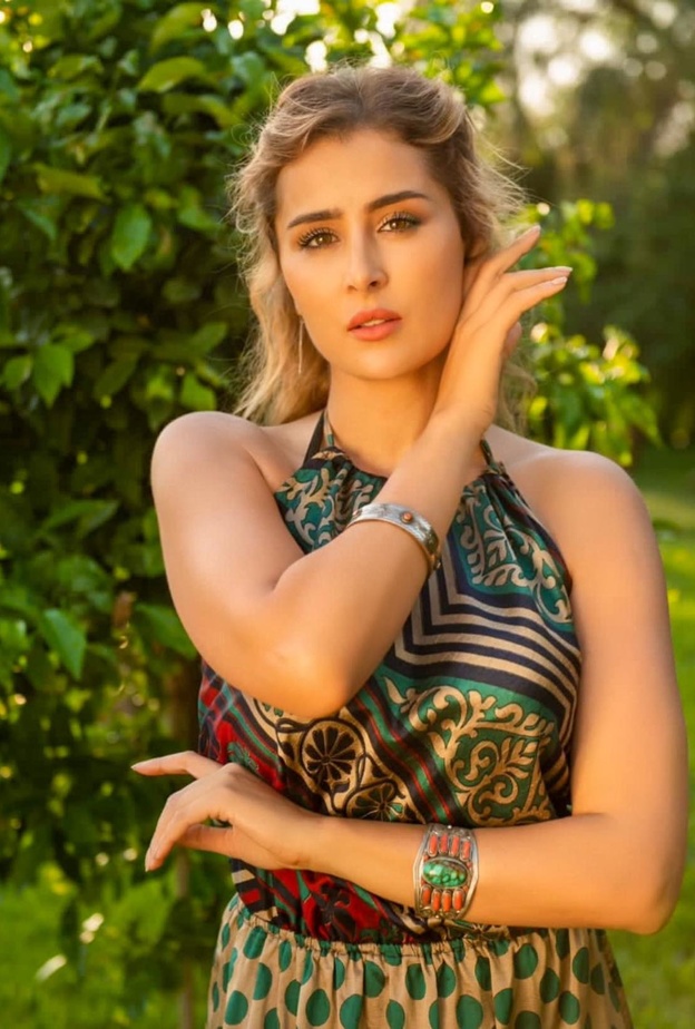 عائشة بن أحمد