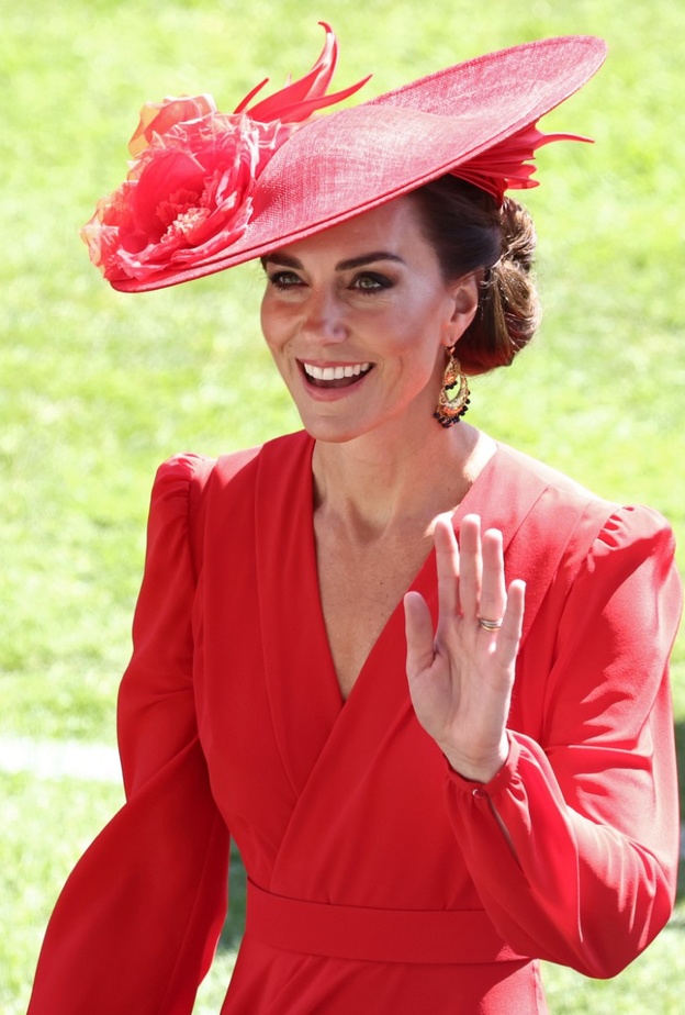 إطلالات جمالية راقية رافقت كيت ميدلتون في حفل رويال أسكوت