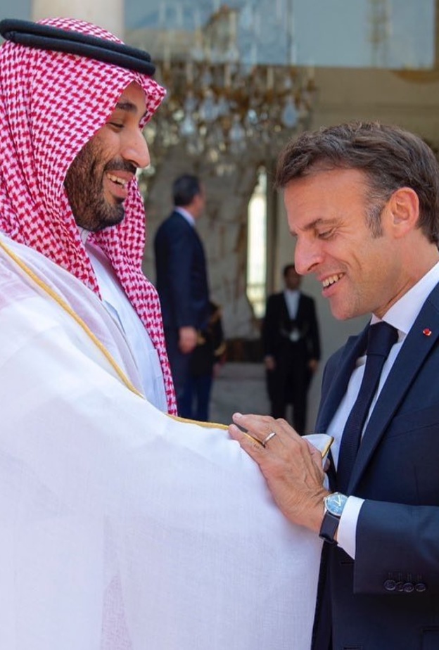 الرئيس الفرنسي يستقبل الأمير محمد بن سلمان في قصر الإليزيه