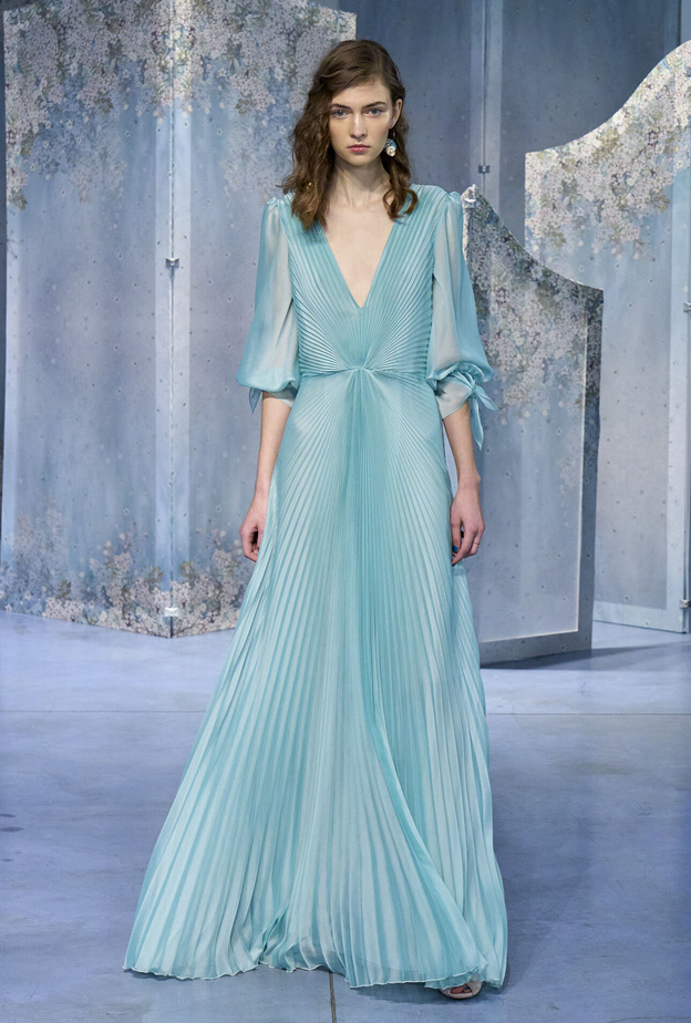 فساتين سهرة فخمة مع الأكمام العصرية لعيد الأضحى 2023