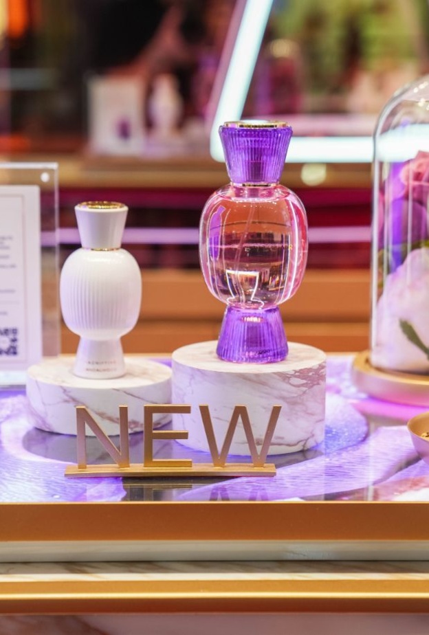 تمتعوا بتجربة ابتكار عطور خاصة مع افتتاح مقهى بولغري أليغرا في دبي مول ..إليكم التفاصيل