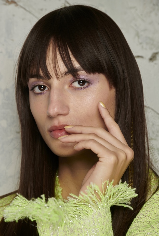 كل ما تحتاجين معرفته قبل اختيار لون المناكير المثالي لك في رحلات السفر