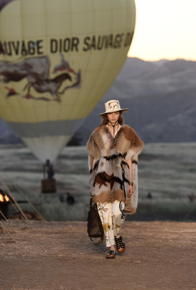 A FASHION ESCAPE... مجموعات "ريزورت" الهروب من المؤقت من خلال الفصول