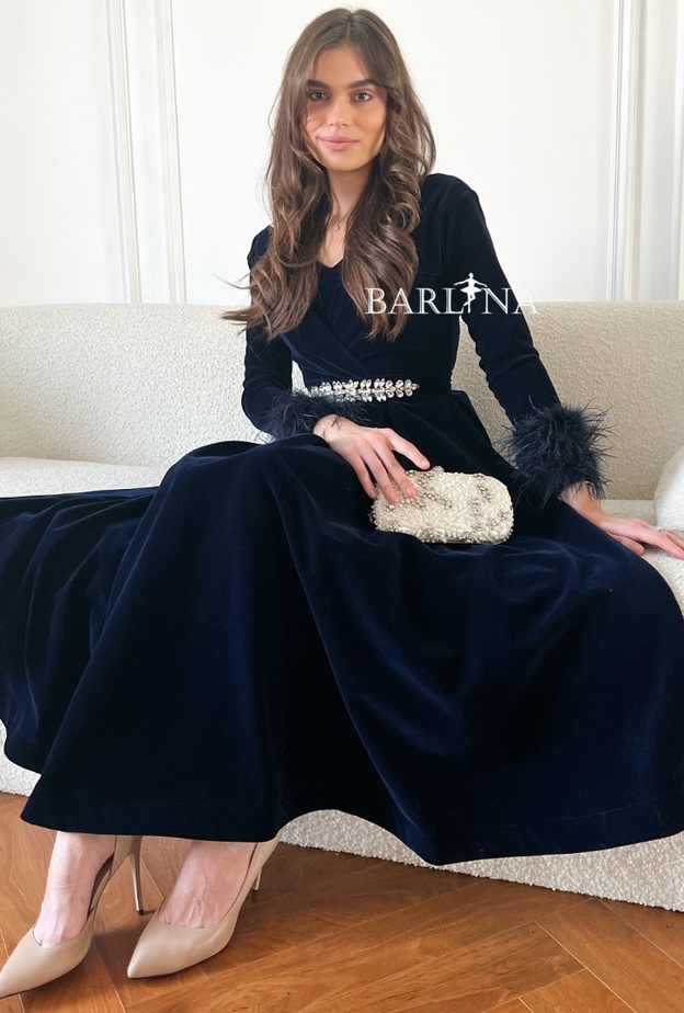 استكشفي مجموعة واسعة من الفساتين في متجر بارلينا