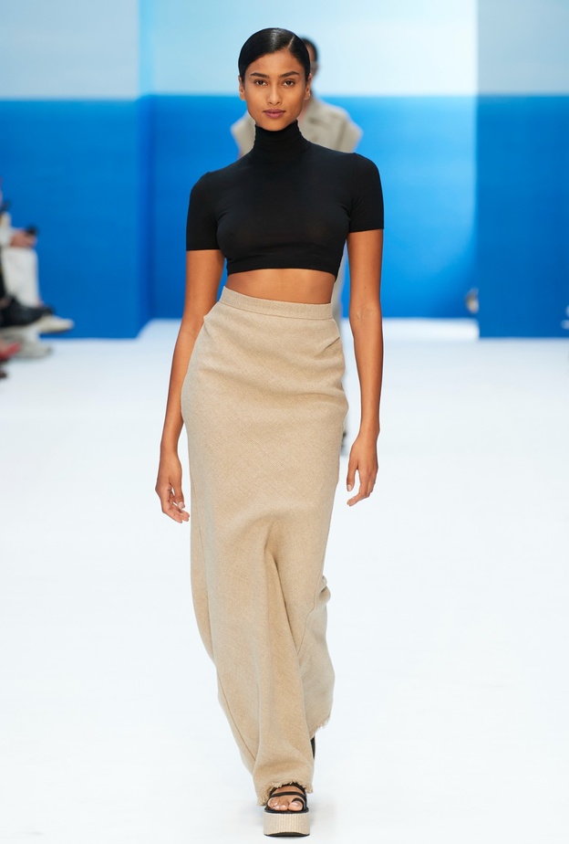 "مفهوم المينيمالية" لماذا يفرض نفسه على موضة اليوم؟