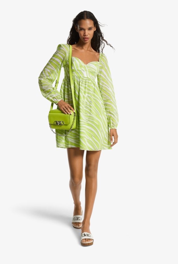 الحملة الإعلانية لتشكيلة MICHAEL MICHAEL KORS و MICHAEL KORS MENS  لموسم صيف 2023