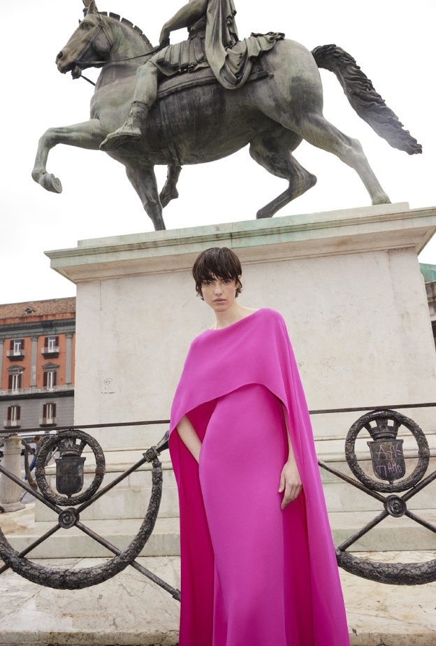 الإطلاق الحصري من MYTHERESA لمجموعة الصيف من VALENTINO