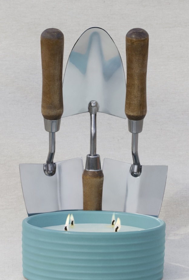 عطورات LOEWE تبدأ حملة HOME SCENTS 2023 بالتعاون مع CHARLIE MCCORMICK