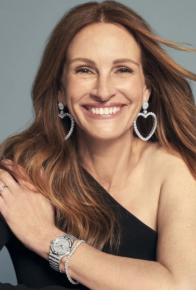 تشكيلة حالمة من الساعات النسائية بميناء أزرق فاخر