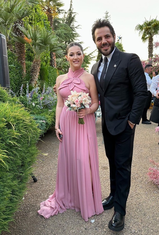 دانا الحلاني 