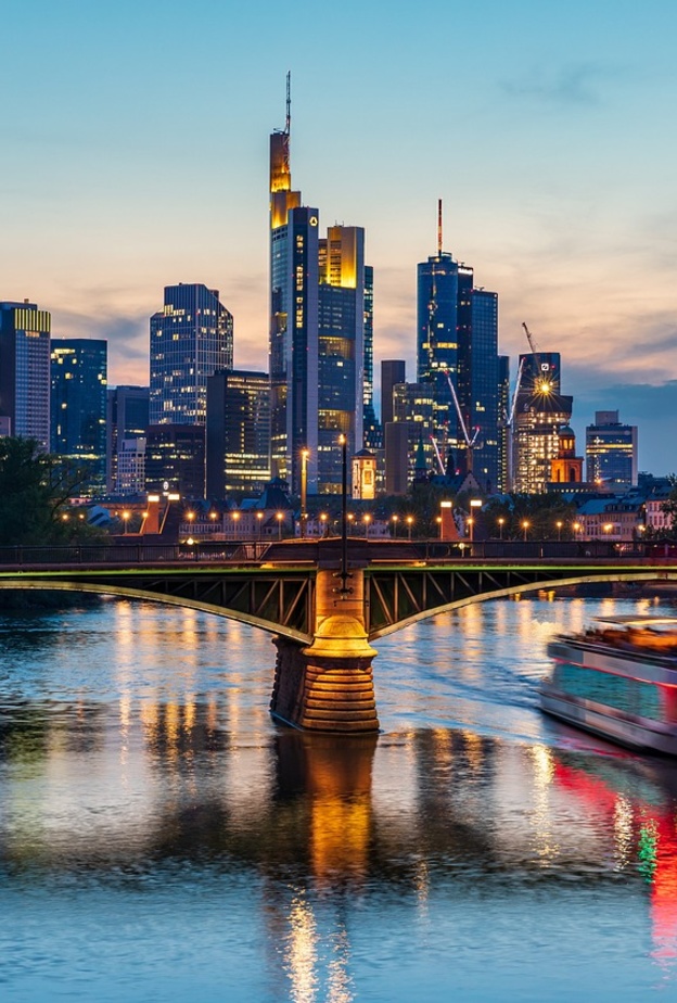 أجمل وجهات سياحية في فرانكفورت لعطلات الصيف بواسطة pxel_photographer
