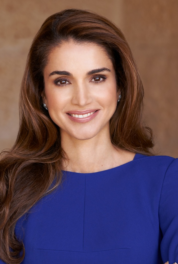 أروع التيجان الملكية الخاصة بالملكة رانيا