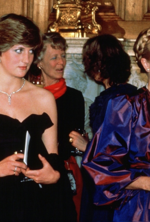 أوجه التشابه والاختلاف بين حياة الأميرة ديانا وحياة الأميرة غريس