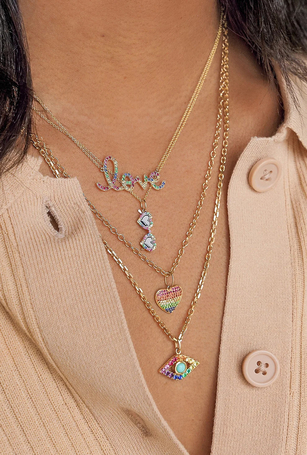 اكتشفي سحر سلاسل الذهب الناعمة موضة 2023 تلائم العروس الرومانسية