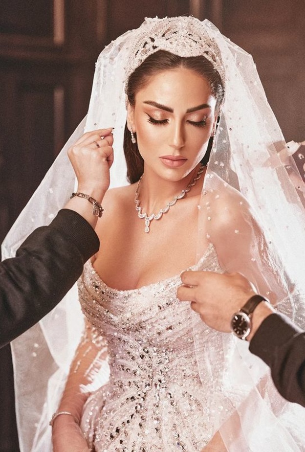 اكسسوار شعر يغطي الرأس