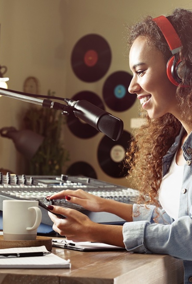 التقديم الإذاعي