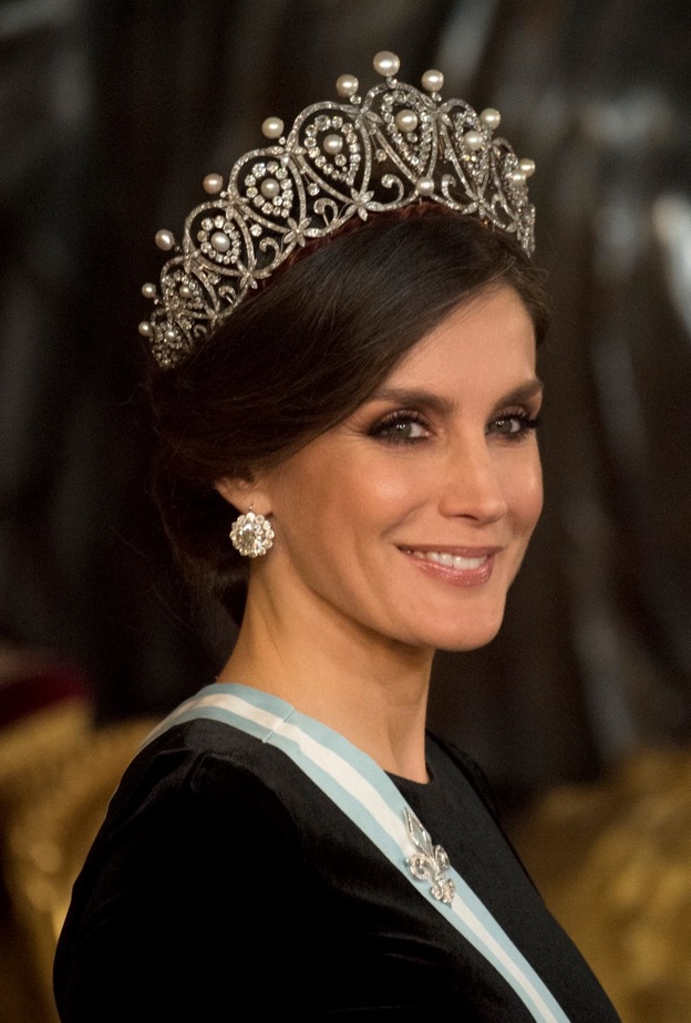 تيجان ليتيزيا ملكة إسبانيا الفاخرة