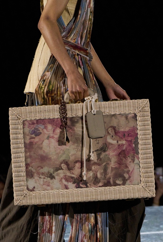 7 عروض برزت فيها حقائب مثالية لسفرك في ربيع وصيف 2023