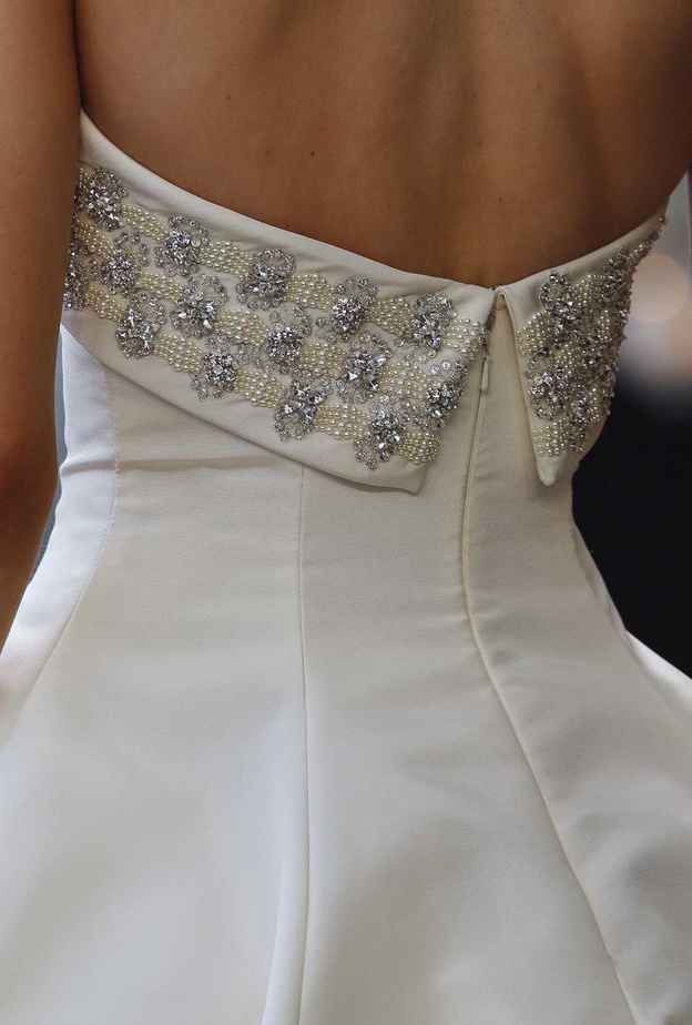 شراء فستان زفاف